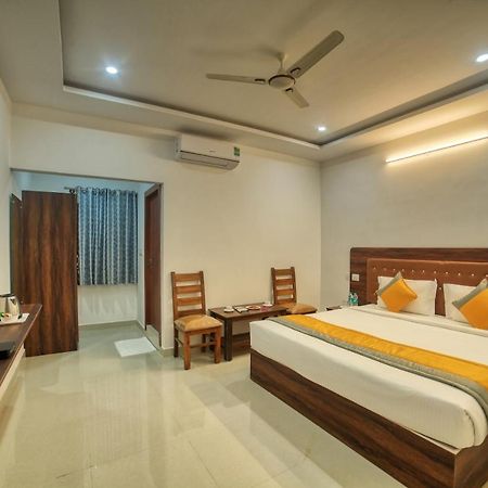 Visa Inn Transit Stay With Airport Transfer Bangalore Buitenkant foto