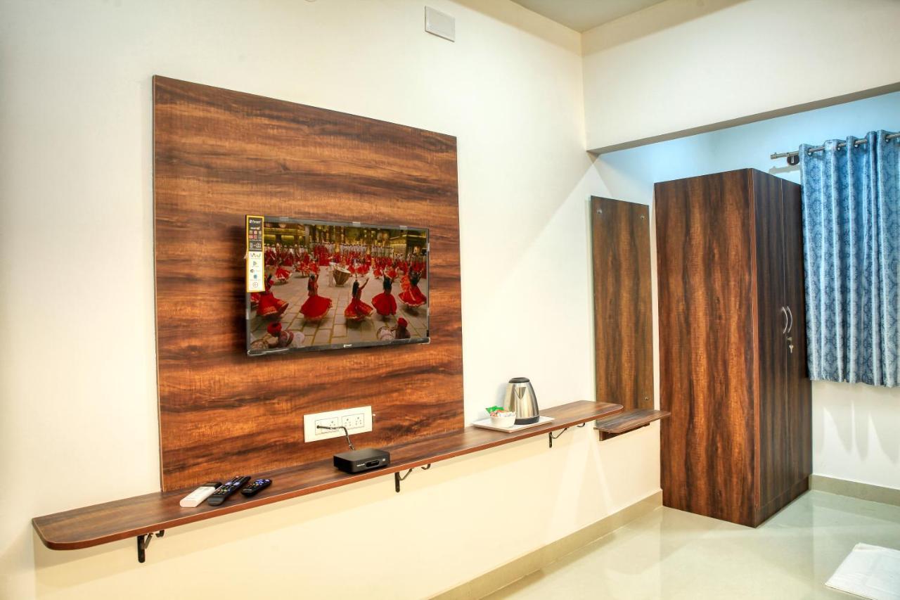 Visa Inn Transit Stay With Airport Transfer Bangalore Buitenkant foto